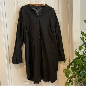 Cute black Universal Standard L denim shirt dress in good condition. 🖤 22/24